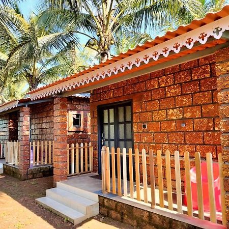 Saka Kadams Home Stay Guhāgar 외부 사진