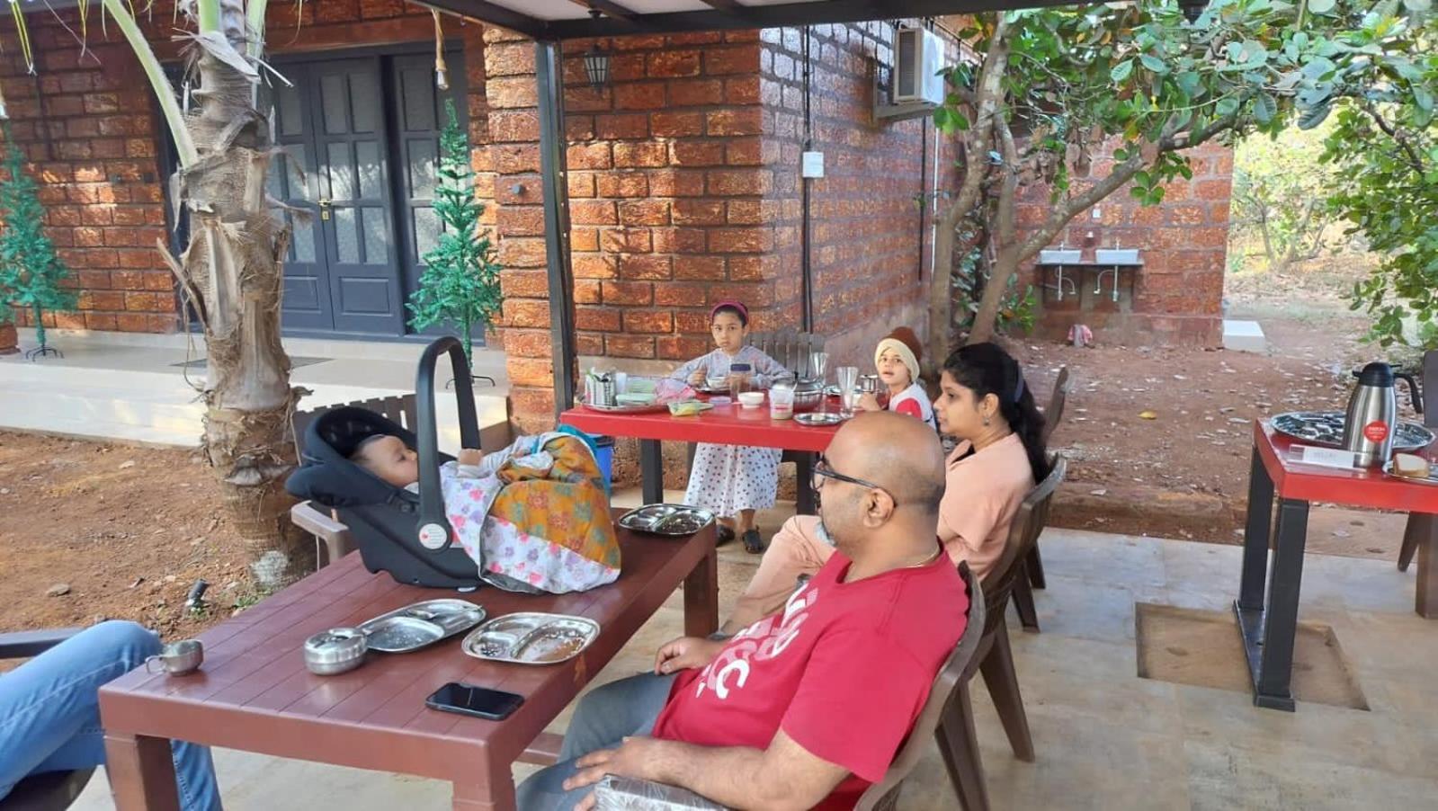 Saka Kadams Home Stay Guhāgar 외부 사진